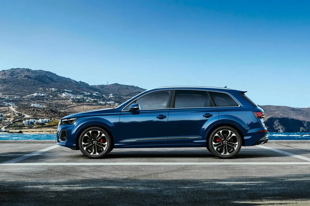 Atnaujintas „Audi Q7“ – dar išraiškingesnis, komfortiškesnis ir pažangesnis