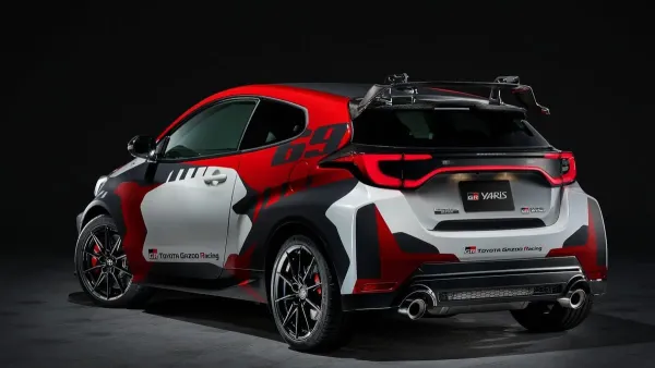 Monte Karlo ralyje pristatytos dvi išskirtinės sportiškojo „Toyota GR Yaris“ versijos