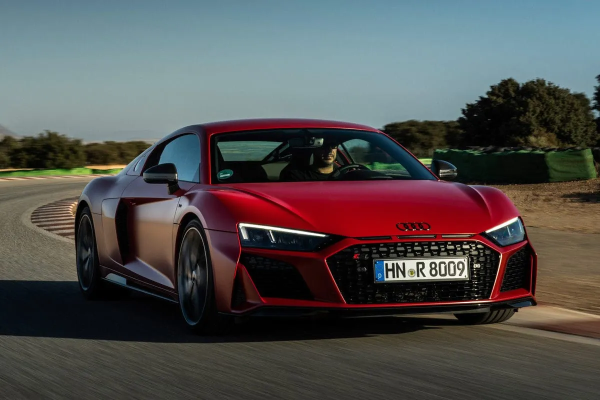 Epochos pabaiga: nuo surinkimo linijos nuriedėjo paskutinis „Audi R8