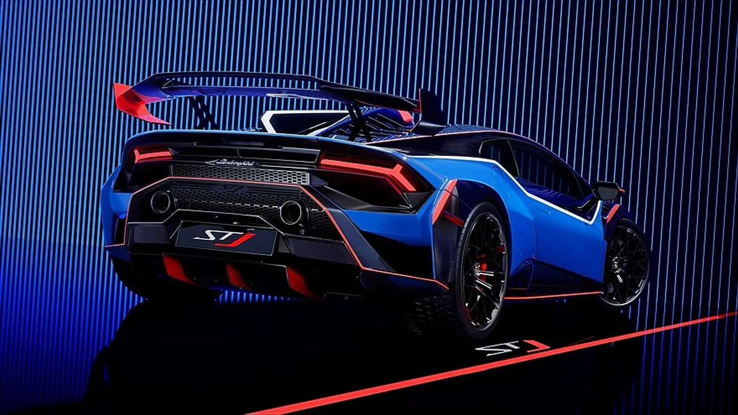 „Lamborghini Huracan STJ”: atmosferinio V10 gulbės giesmė