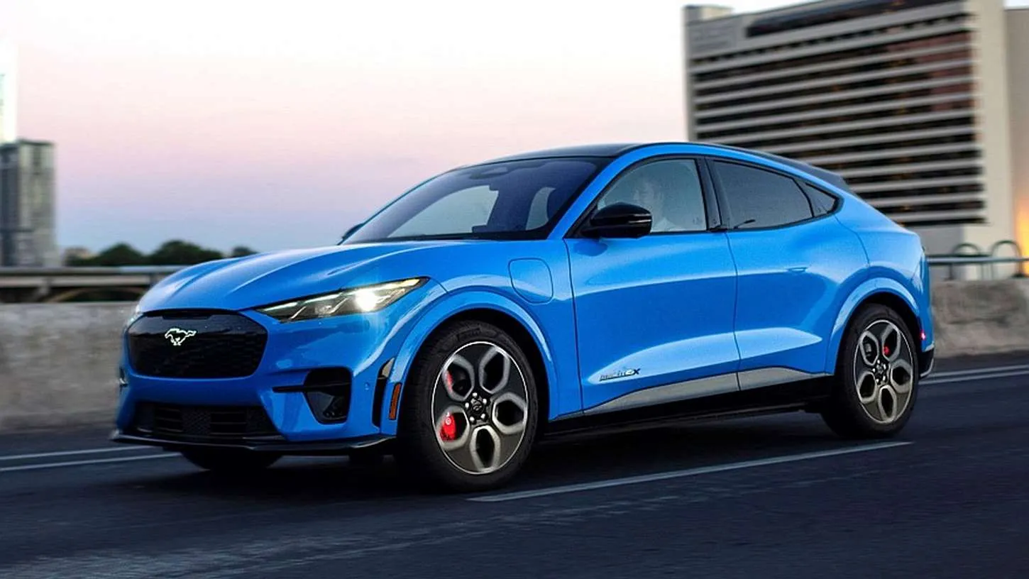 Atnaujintas „Ford Mustang Mach-E”: didesnis nuotolis ir greitesnė GT versija