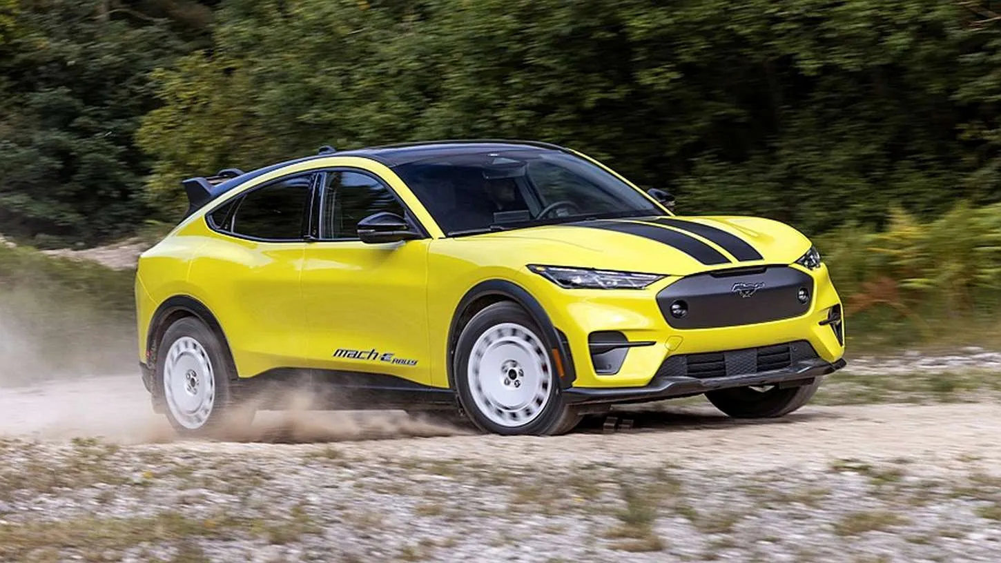 Atnaujintas „Ford Mustang Mach-E”: didesnis nuotolis ir greitesnė GT versija