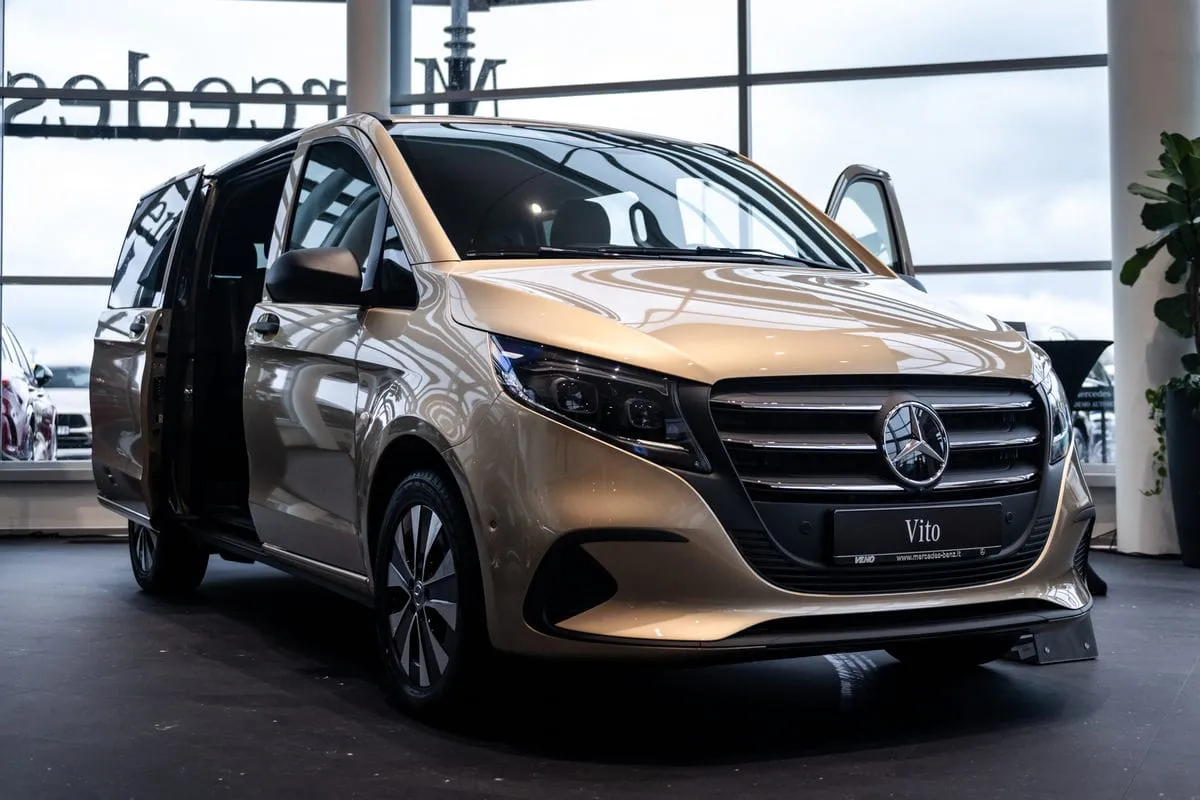 Vilniuje iškilmingai pristatyta naujoji „Mercedes-Benz V klasė“
