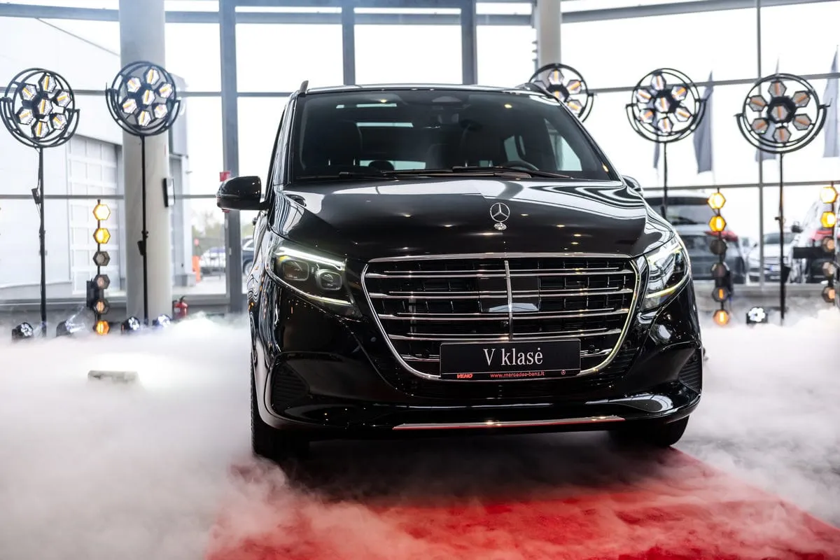 Vilniuje iškilmingai pristatyta naujoji „Mercedes-Benz V klasė“