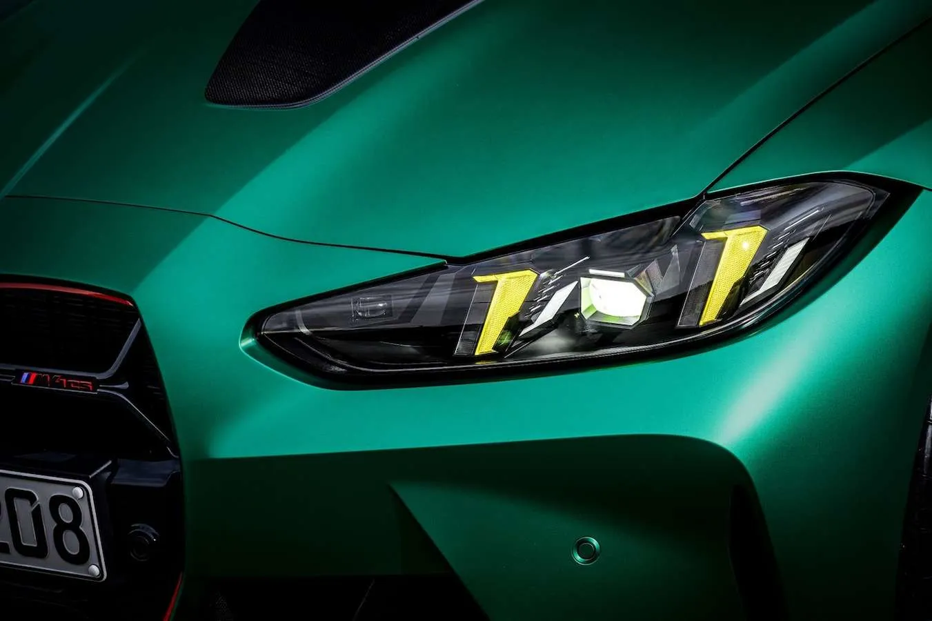 BMW pristatė sportišką „M4 CS“ modelį: iki 100 km/val. – per 3,4 sek.