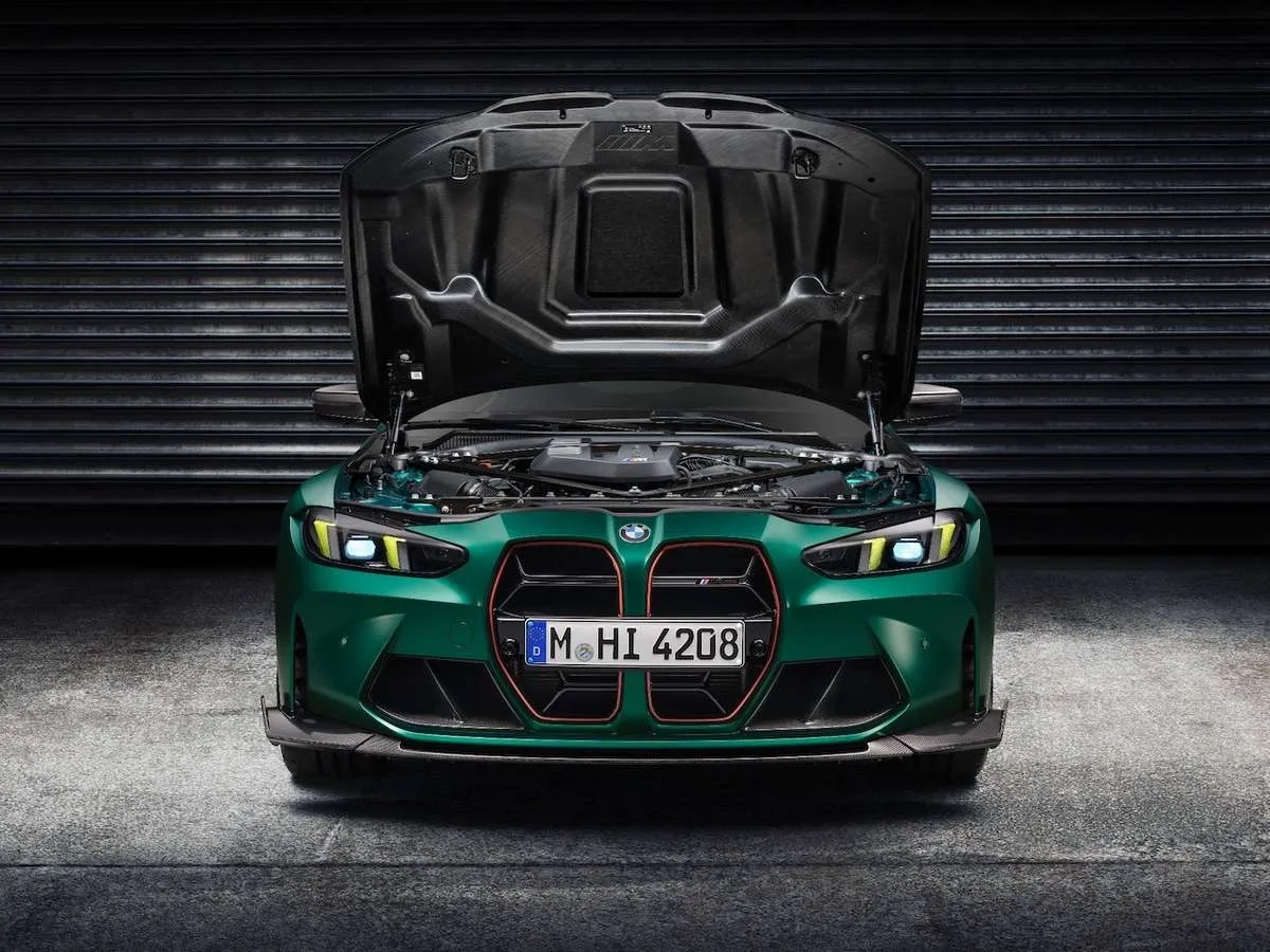 BMW pristatė sportišką „M4 CS“ modelį: iki 100 km/val. – per 3,4 sek.