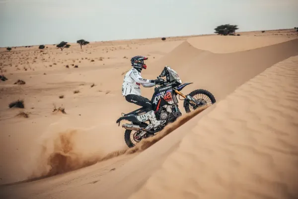 Italijos motociklų gamintojas skina pergales bekelės varžybose