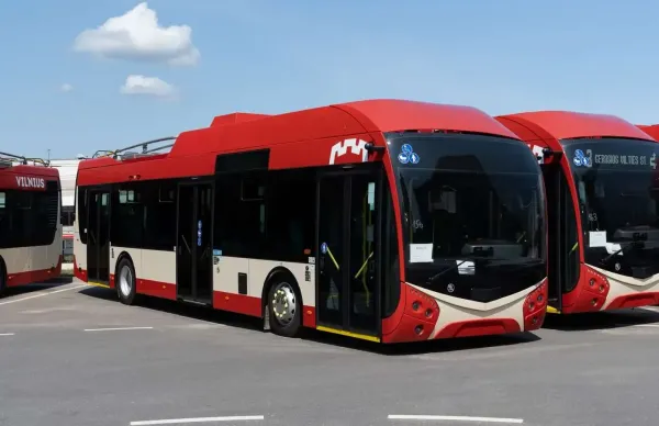 Vilniuje pradedami vykdyti naujų troleibusų bandomieji važiavimai