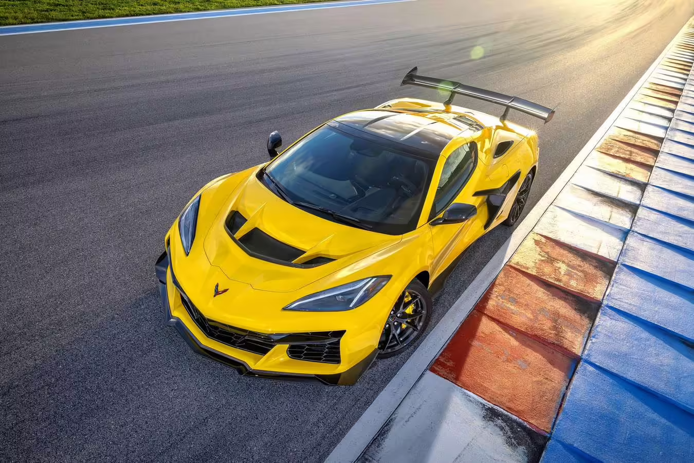 „Chevrolet Corvette ZR1“  galingesnis nei „Lamborghini Revuelto