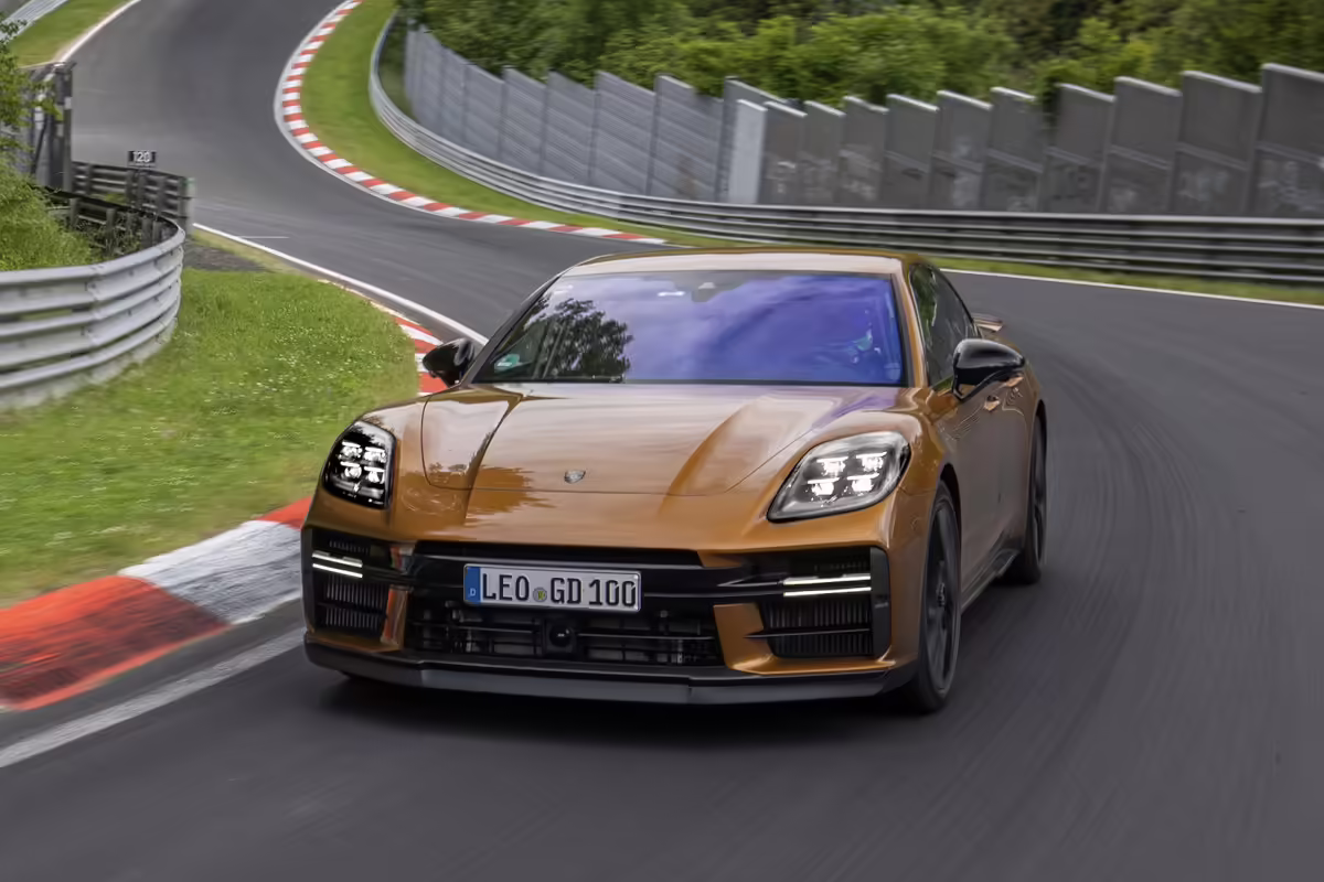 Parodyta aukščiausia „Porsche Panamera“ versija. Pagerintas Niurburgringo rekordas