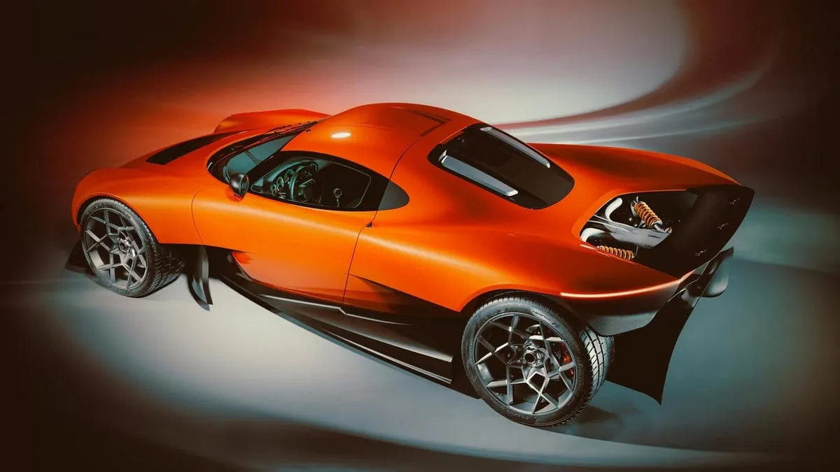 „Oilstainlab HF-11″: lengvas superautomobilis su keičiama transmisija