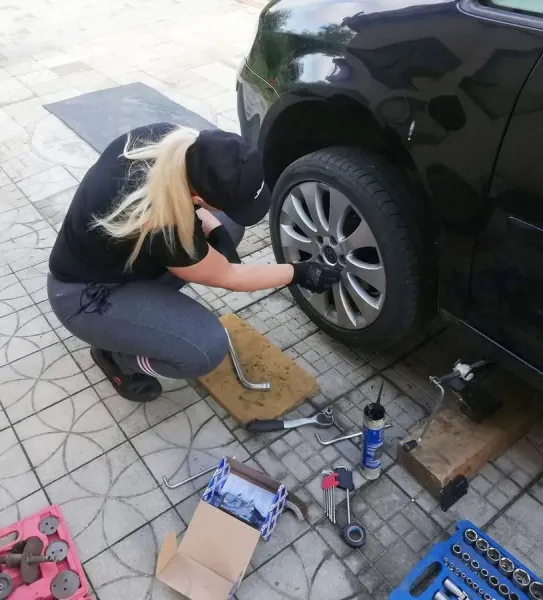 Artėjant žiemai, laikas parengti automobilį šalčiams – turėtų suklusti dyzelinių mašinų vairuotojai