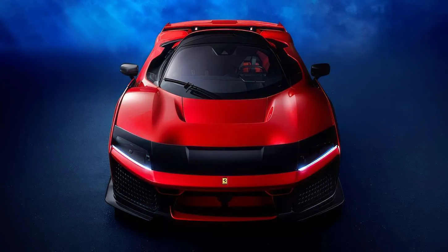 „Ferrari F80“: naujas hibridinis flagmanas už 3,6 mln. eurų