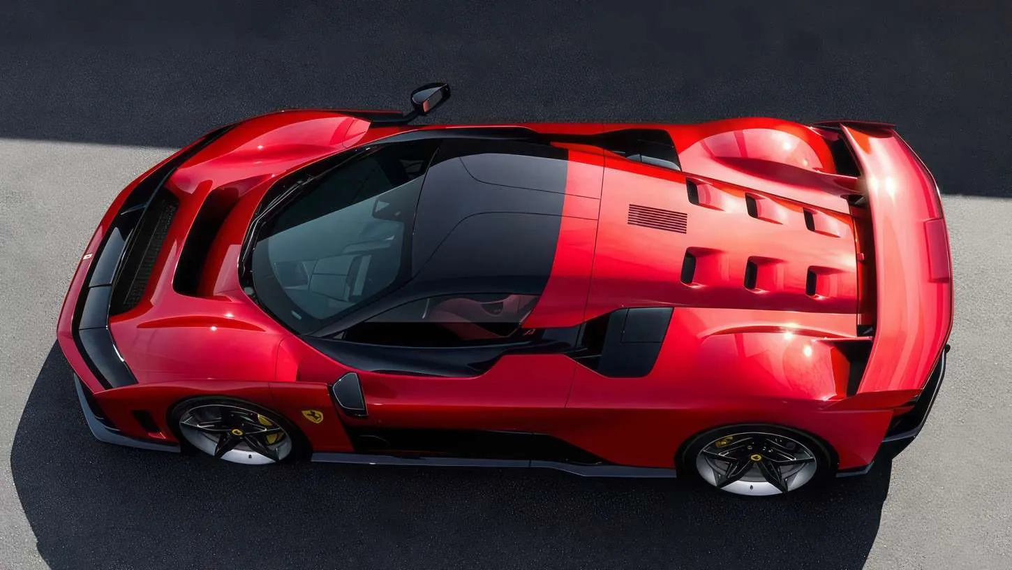 „Ferrari F80“: naujas hibridinis flagmanas už 3,6 mln. eurų