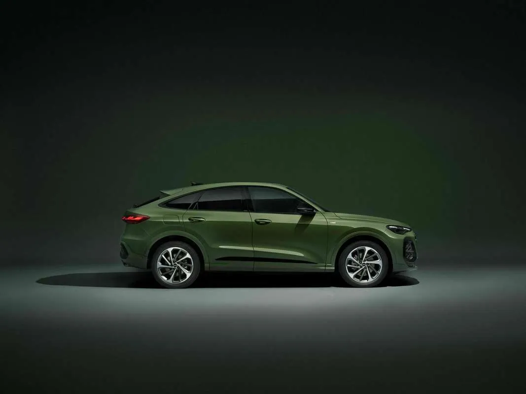 Dinamiškas ir universalus: antros kartos „Audi Q5 Sportback“