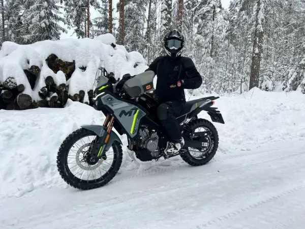 Motociklu ant sniego – kaip Karolis Mieliauskas ruošiausi naujai kelionei