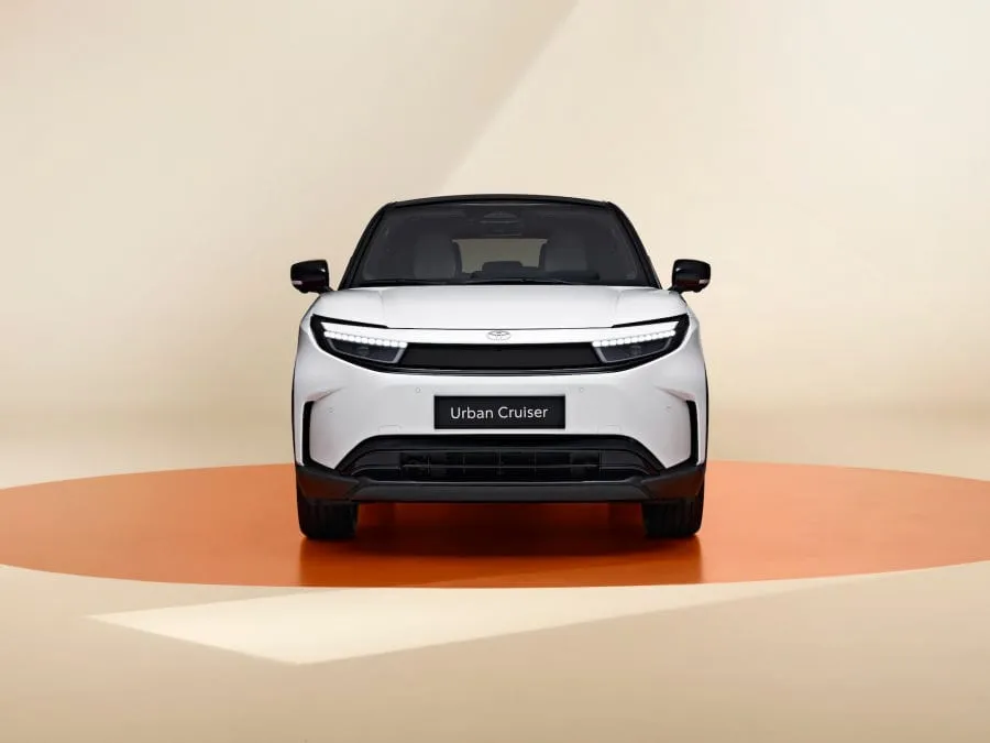 „Toyota“ pristatė visiškai naują elektromobilį