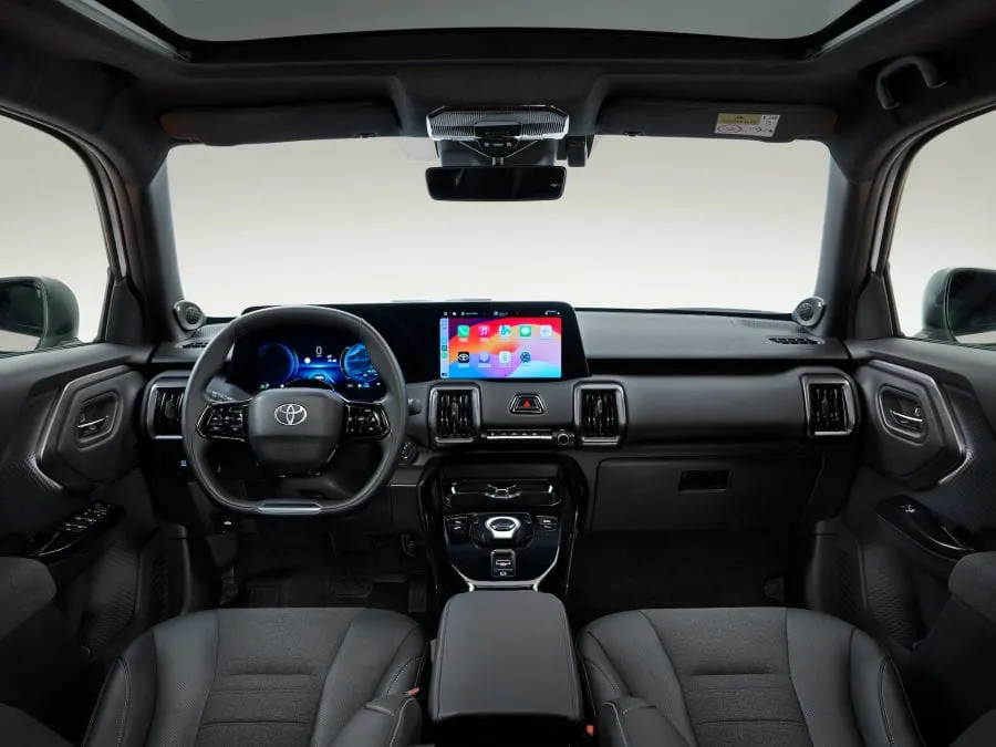 „Toyota“ pristatė visiškai naują elektromobilį