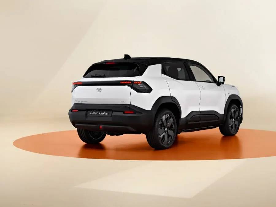 „Toyota“ pristatė visiškai naują elektromobilį