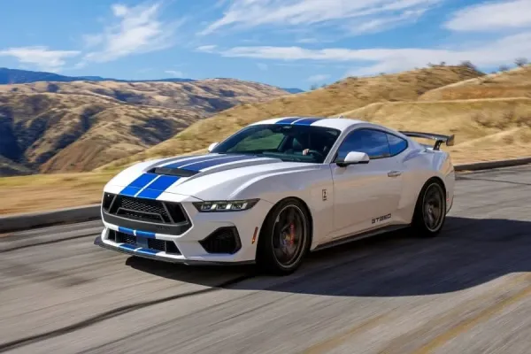 Naujasis „Shelby GT350“: sukurtas be „Ford“, bet dabar turi daug daugiau galios