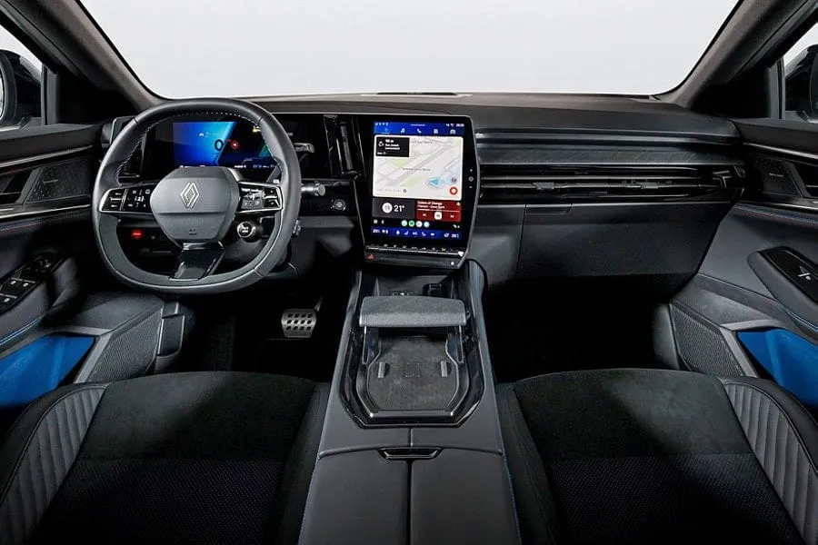 „Renault Rafale E-Tech 4×4 300 HP”- ryškus visomis prasmėmis