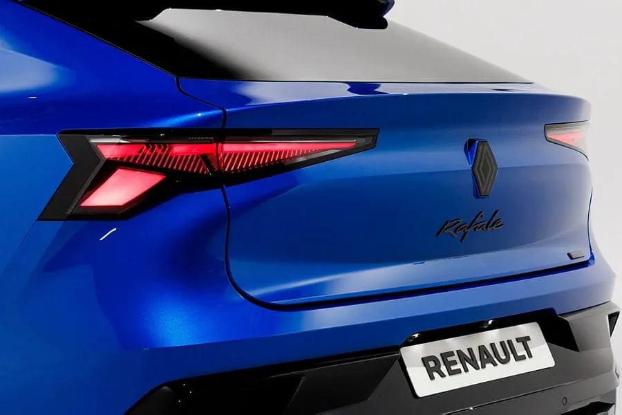 „Renault Rafale E-Tech 4×4 300 HP”- ryškus visomis prasmėmis
