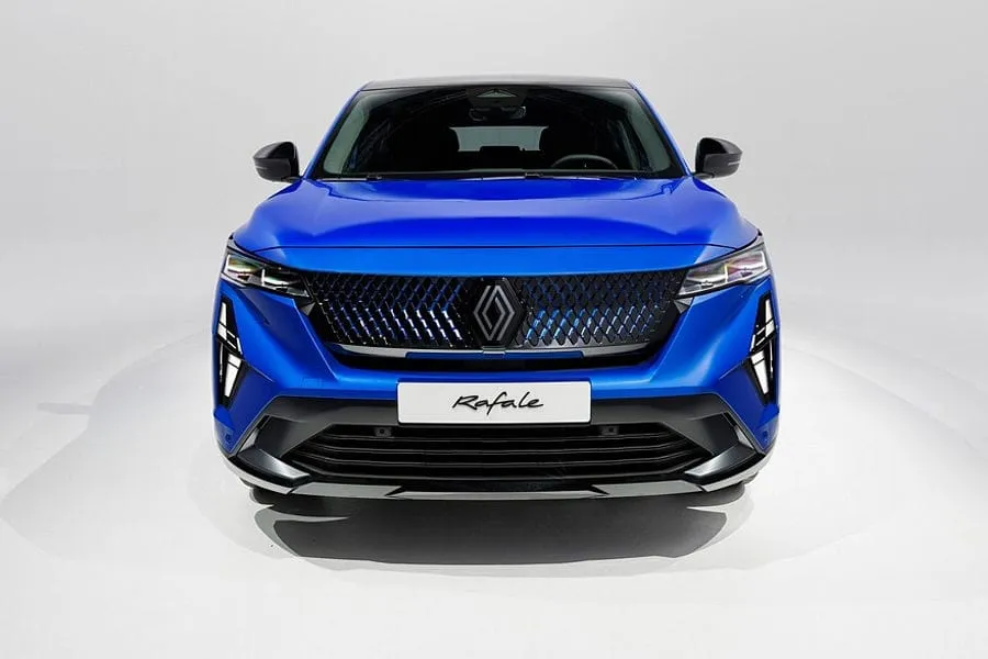 „Renault Rafale E-Tech 4×4 300 HP”- ryškus visomis prasmėmis