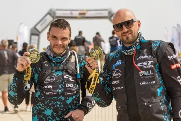 „Abu Dhabi Desert Challenge“ įveiktas – į komandos kolekciją keliauja auksas ir sidabras