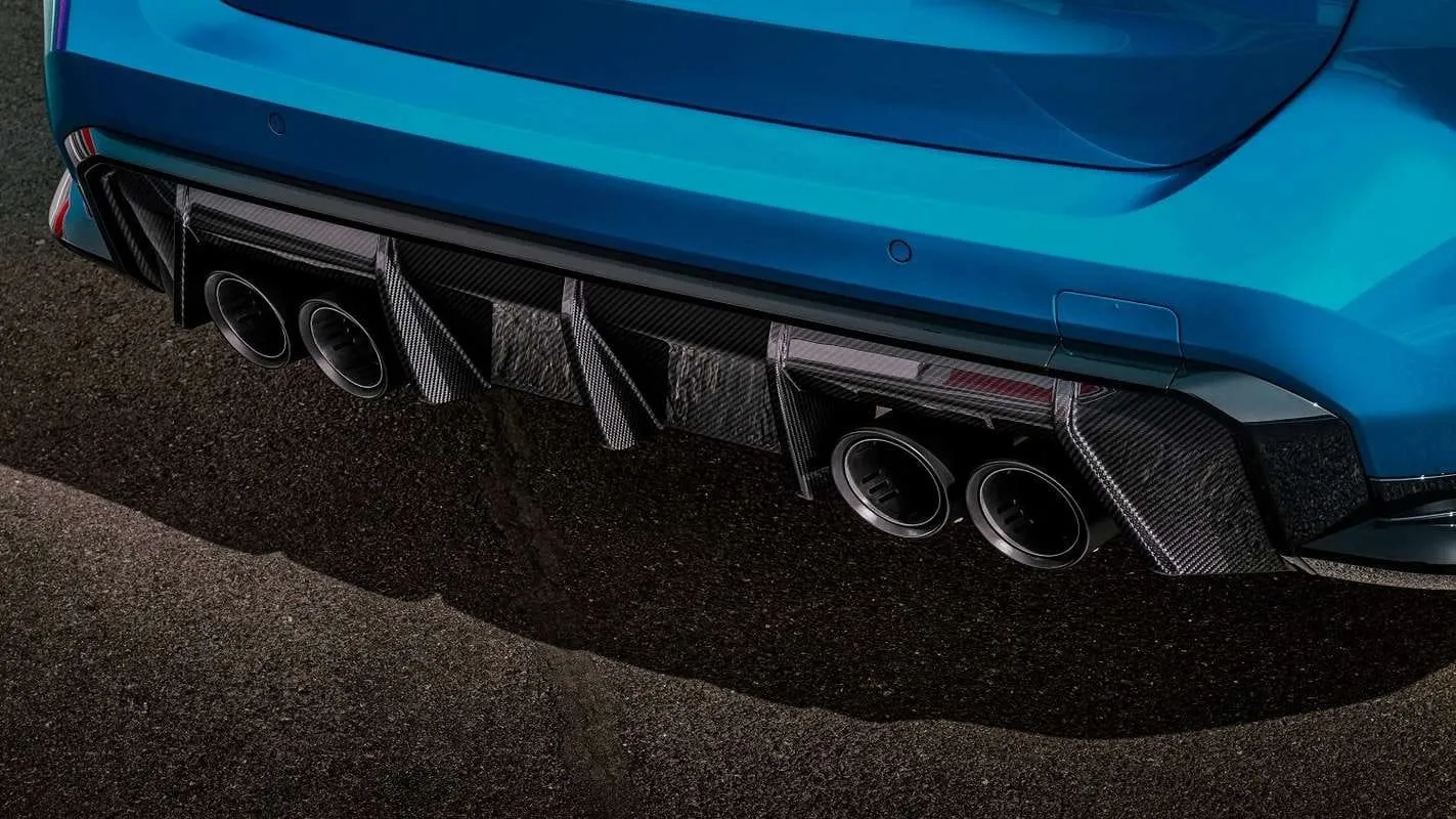 Galingas ir lengvas: pristatytas dinamiškas universalas „BMW M3 CS Touring“