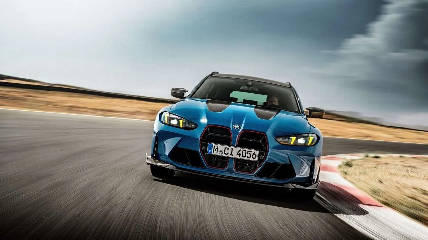 Galingas ir lengvas: pristatytas dinamiškas universalas „BMW M3 CS Touring“