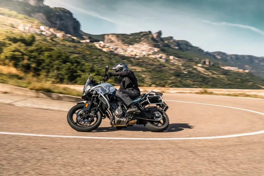Motociklininkas per kelias valandas: kas kokį motociklą gali vairuoti