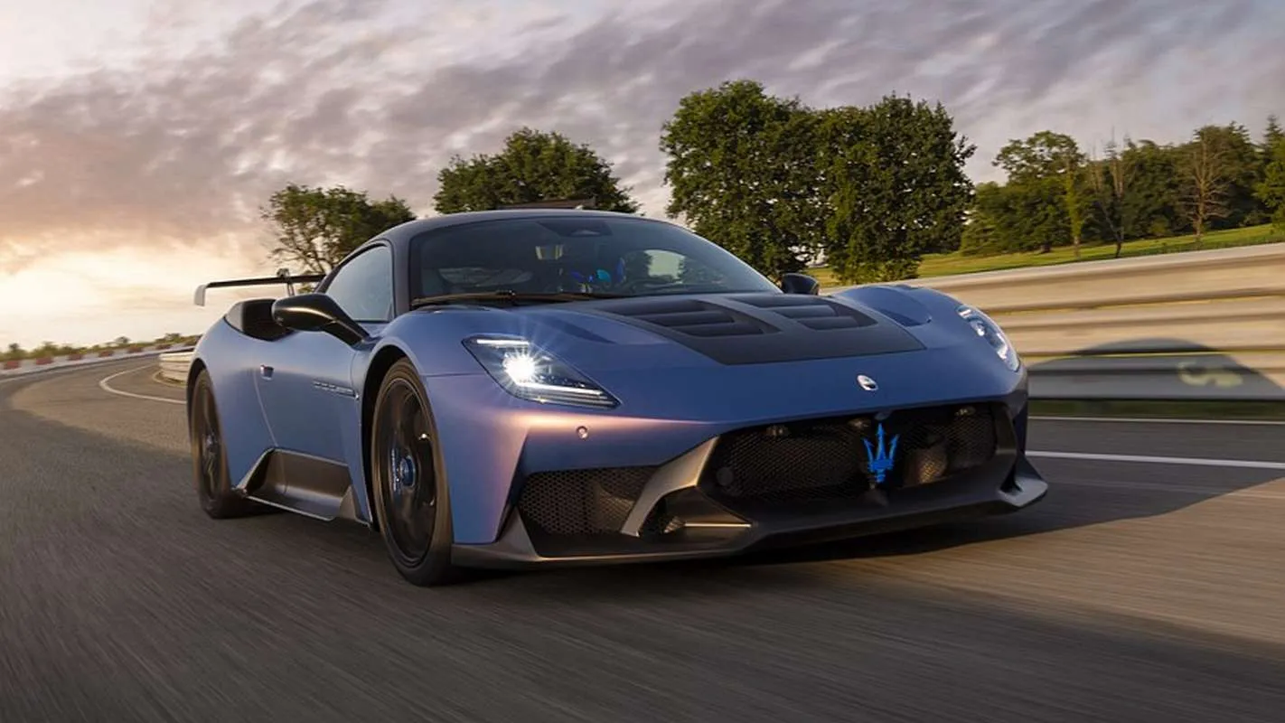 „Maserati“ tyliai atsisakė superautomobilio MC20 Folgore projekto