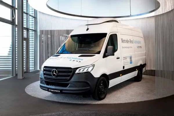 Vienas lengviausiai atpažįstamų vardų automobilių pasaulyje žymi 30 metų jubiliejų