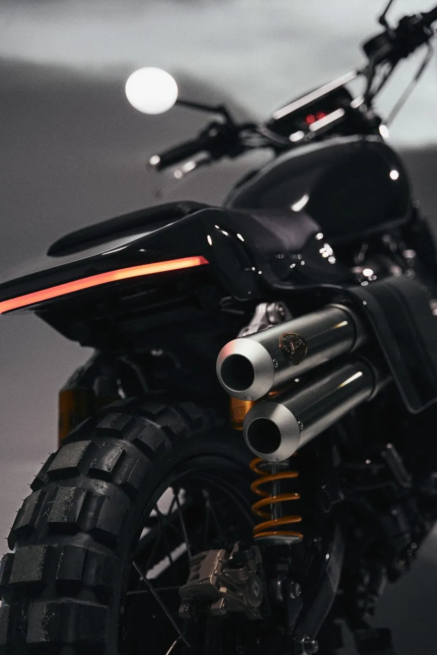 PANDO MOTO ir Royal Enfield pristato unikalų motociklą