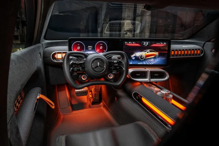 „Mercedes-AMG“ triukšmingoje šventėje pristatė įspūdingų parametrų koncepcinį „AMG GT XX“
