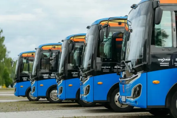 Klaipėdos miesto transporto revoliucijos pradžia: TOKS į uostamiesčio gatves siunčia 50 naujutėlių elektrobusų