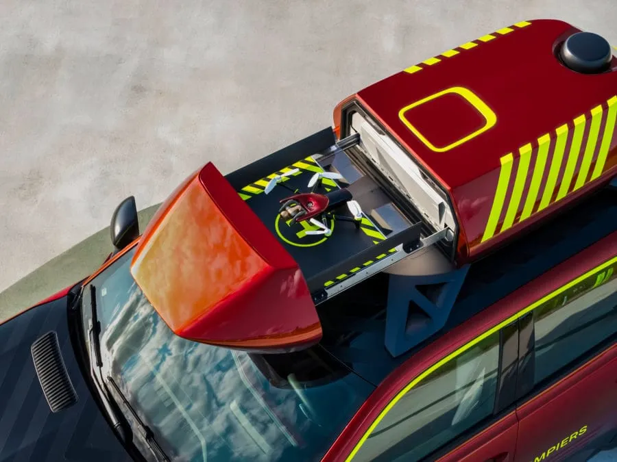 Nuo šiol su elektromobiliu – ir į įvairias ekstremalias situacijas: „Renault“ pristato išskirtinį automobilį ugniagesiams