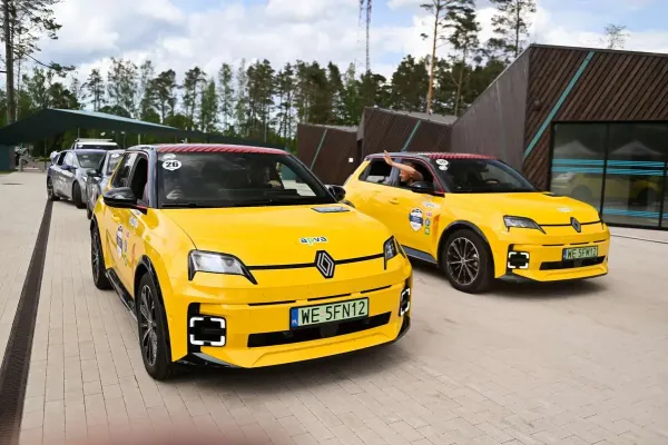 Eldrive 24H elektromobilių lenktynėse – žurnalistų rinktinės