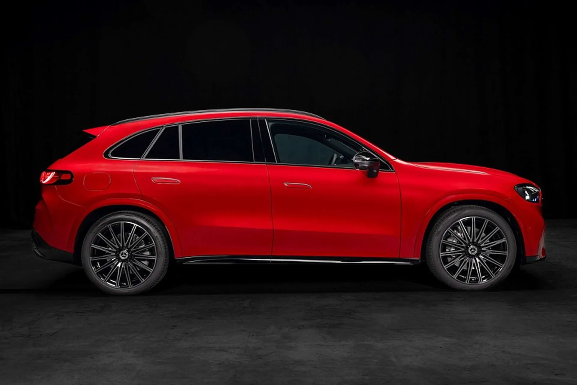 Mercedes-Benz pristatė elektrinį GLC su EQ Technologija