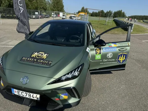 Eldrive 24H EV lenktynių komandos: su MG4 debiutuoja šeimos komanda