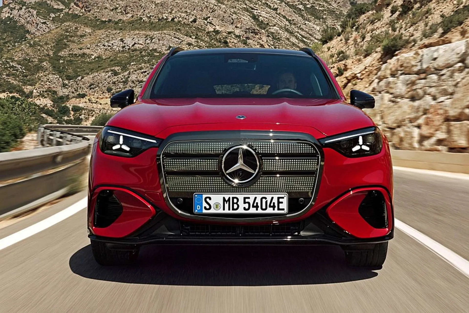 Mercedes-Benz pristatė elektrinį GLC su EQ Technologija