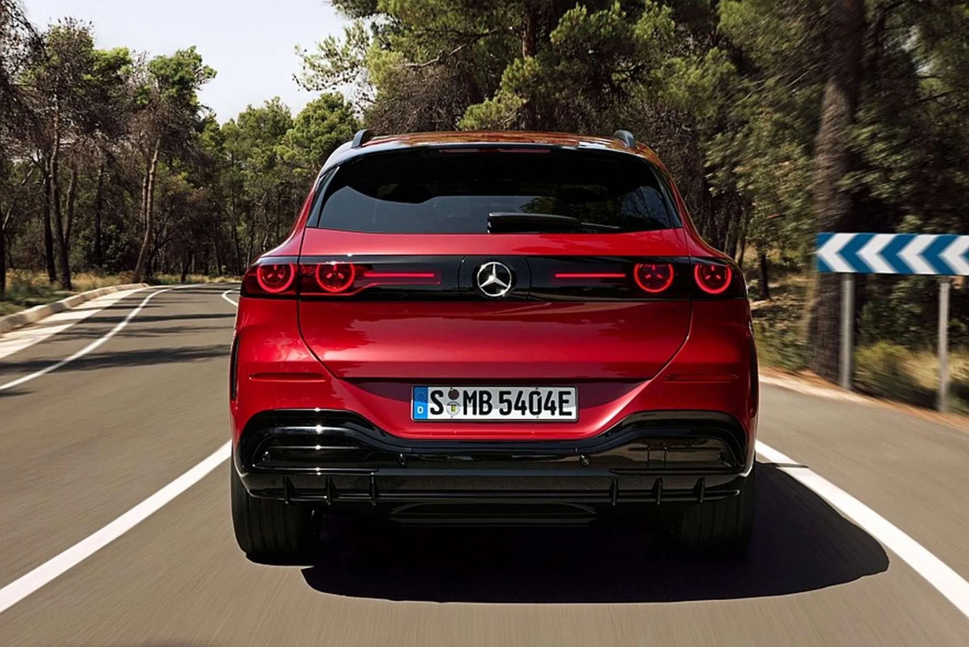 Mercedes-Benz pristatė elektrinį GLC su EQ Technologija
