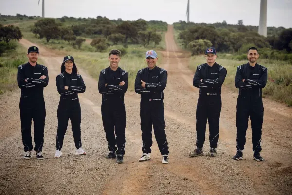 „Defender“ paskelbė, kas padės komandos pilotams 2026 m. Dakaro ralyje