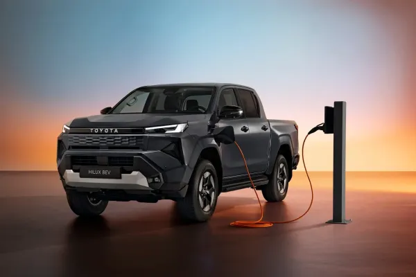 Toyota Hilux BEV 1