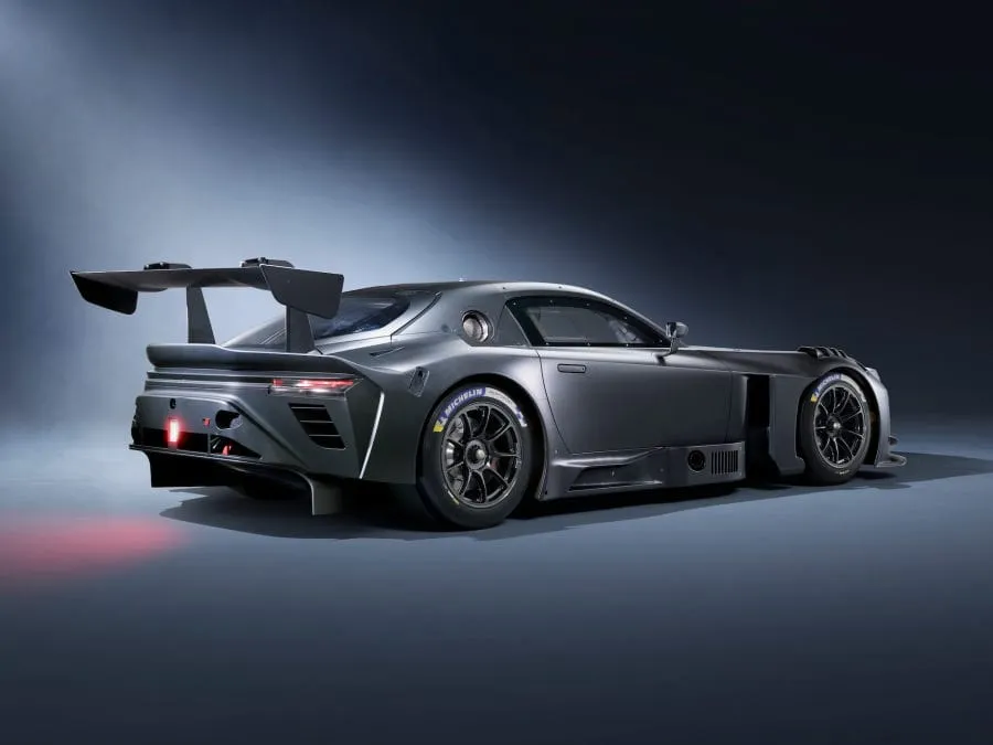 „Toyota GAZOO Racing“ oficialiai pristatė „GR GT“ ir „GR GT3“