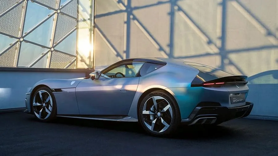 „Ferrari 12Cilindri Tailor Made“: Pietų Korėjos meno šedevras ant itališko „žirgo“ kūno