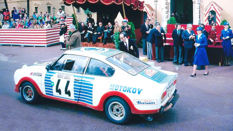Kas sieja „Porsche 911“ ir „Škoda Fabia“ automobilius?