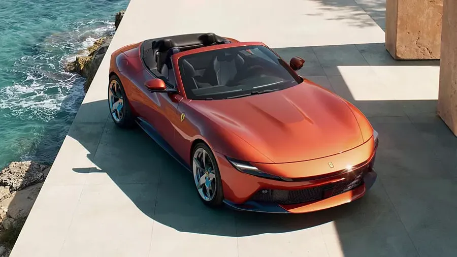 „Ferrari Amalfi Spider“: stilingas „Roma“ įpėdinis su galingesne širdimi