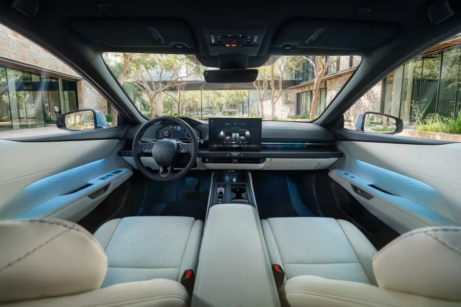 „Lexus“ pristato visiškai naują ES: Lietuvoje pirmiausia pasirodys elektrinės versijos
