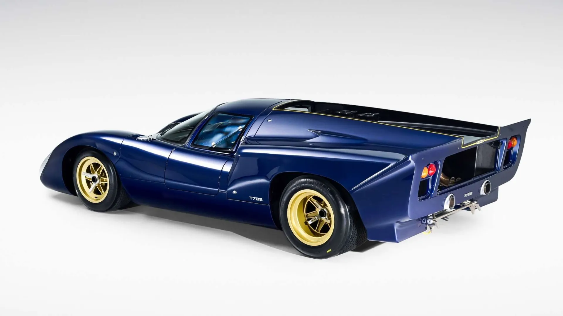 1960-ųjų lenktynių legenda sugrįžo: pristatyta „Lola T70S“